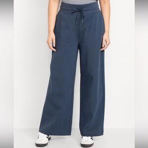 Dynamic Fleece Wide-Leg Pant